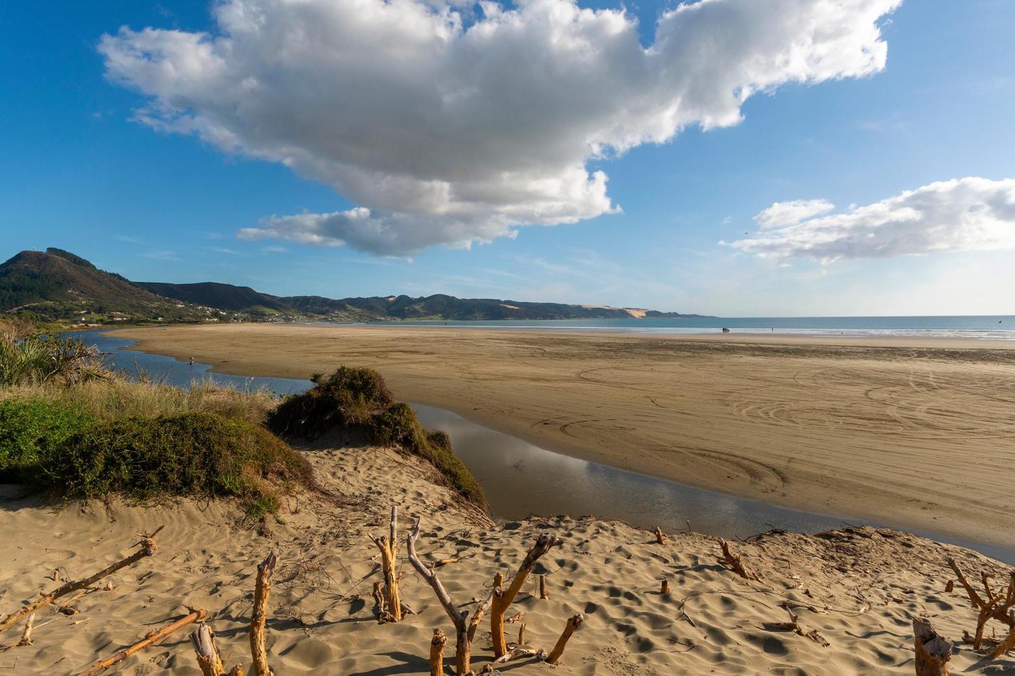Ahiparadise - Ahipara Holiday Home Luaran gambar