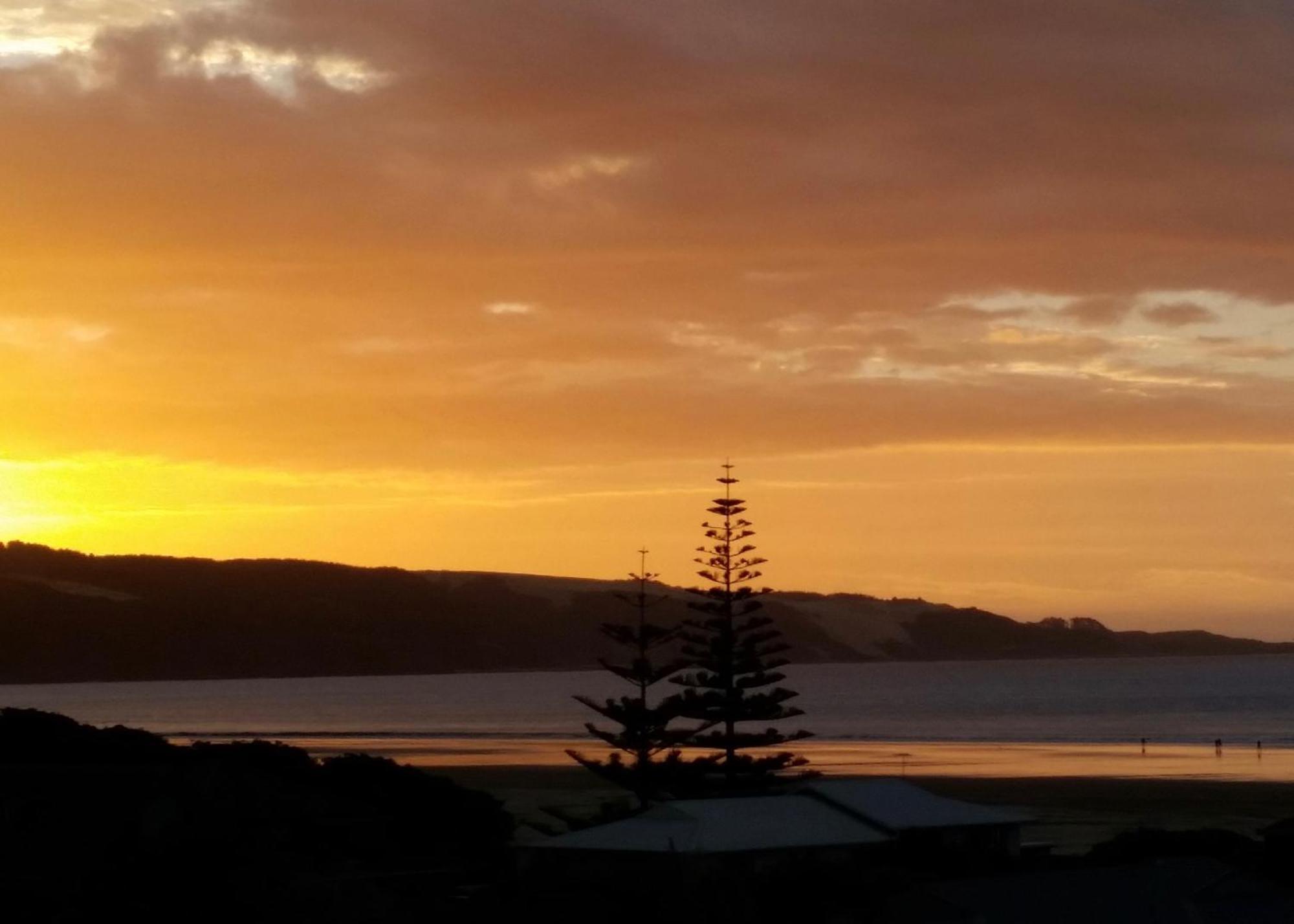 Ahiparadise - Ahipara Holiday Home Luaran gambar